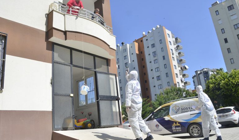 Yenişehir Belediyesi Ücretsiz Ekmek Dağıttı