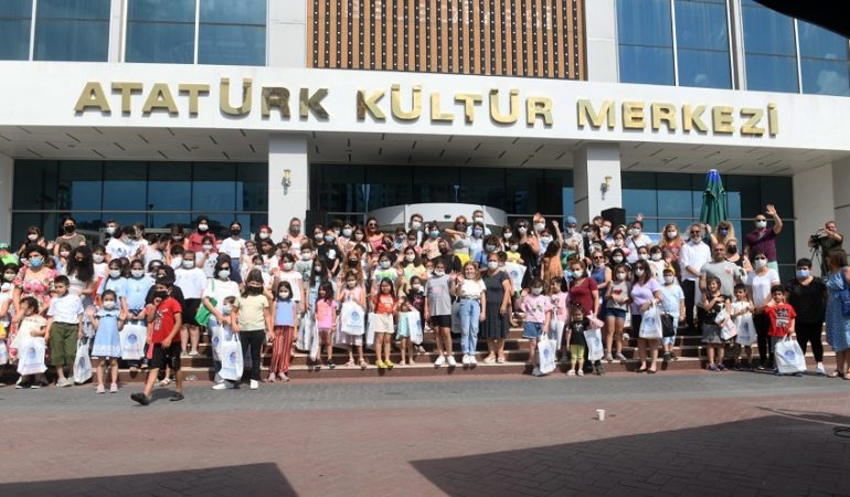 Çizdikleri Resimlerle Pandemiyi Anlattılar