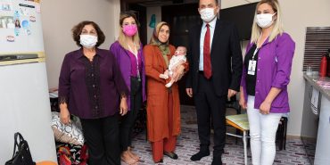 Yenişehir Belediyesi yeni doğan bebeklerin yanında (2)