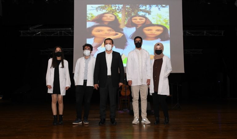 Başkan Özyiğit, Beyaz Önlük Giyme Töreni’ne Katıldı