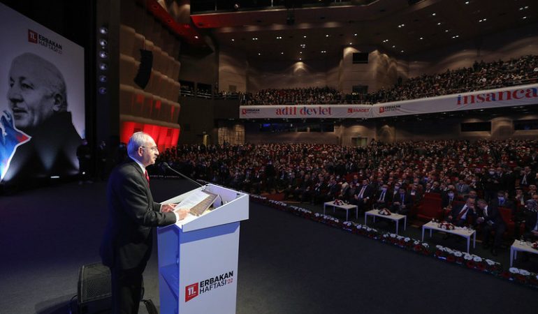 CHP Lideri Kılıçdaroğlu Erbakan Anmasına Katıldı