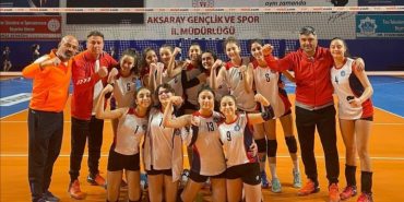 pirireis-ortaokulu-voleybol-sampiyon