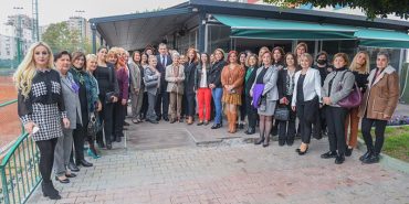 yenisehir-belediyesinde-15-mudur-kadin