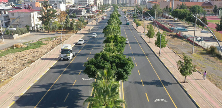 Büyükşehir’den İsmet İnönü Bulvarında Asfalt Yenileme Çalışması