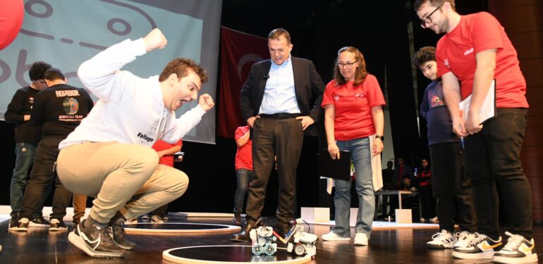 Yenişehir, ROBOTEX Türkiye Akdeniz Bölge Yarışması’na Ev Sahipliği Yaptı