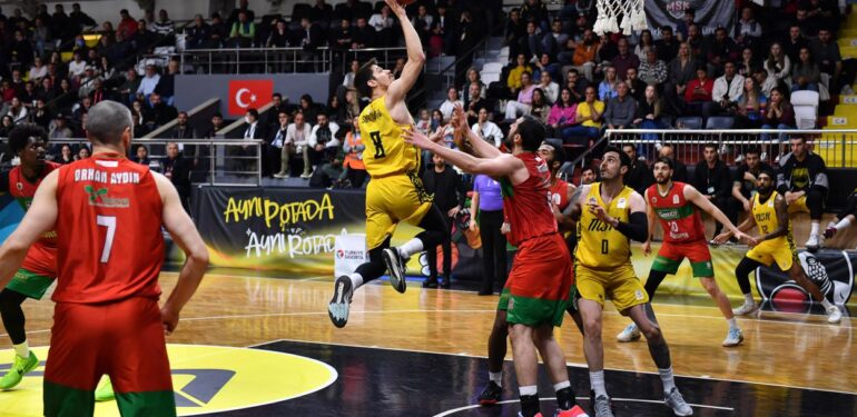 Mersin Büyükşehir Yalovaspor’u 77-66 Yendi
